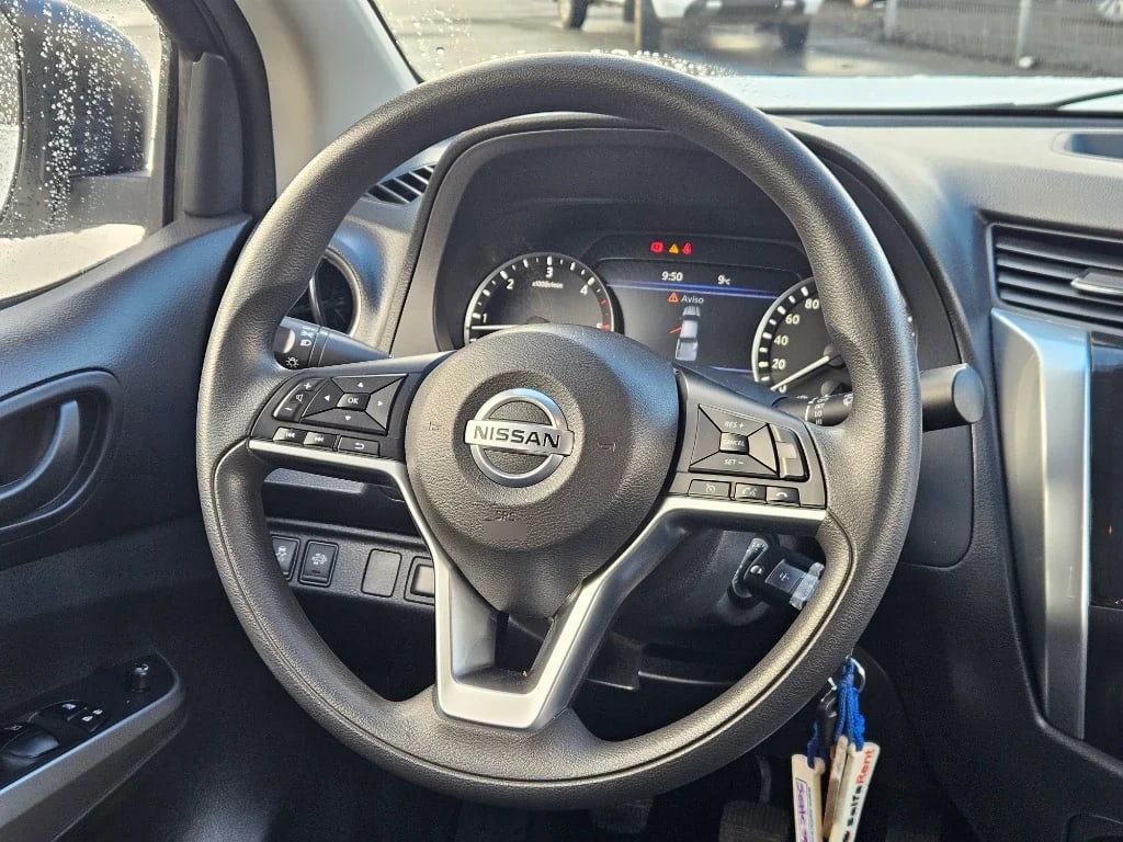 Nissan Navara Dc 4x2 2.3tdi Se año 2023