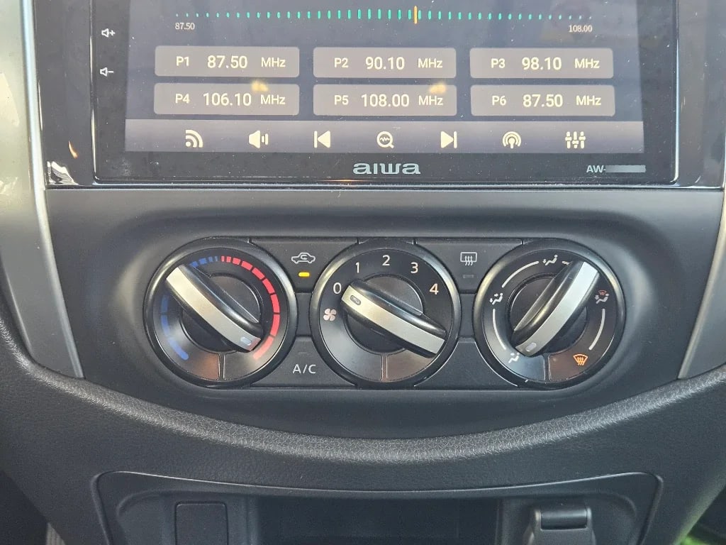Nissan Navara Dc 4x2 2.3tdi Se año 2023