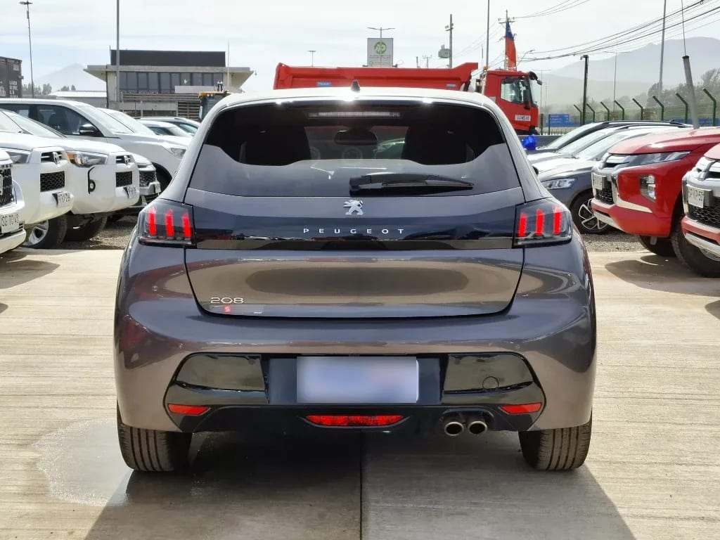 Peugeot 208 208 Allure Pack Puretech 130 Eat8 año 2023