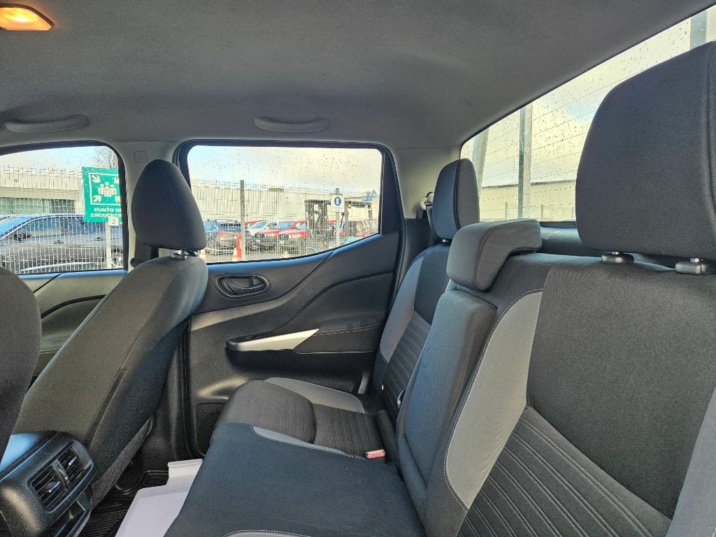 Nissan Navara Dc 4x2 2.3tdi Se año 2023
