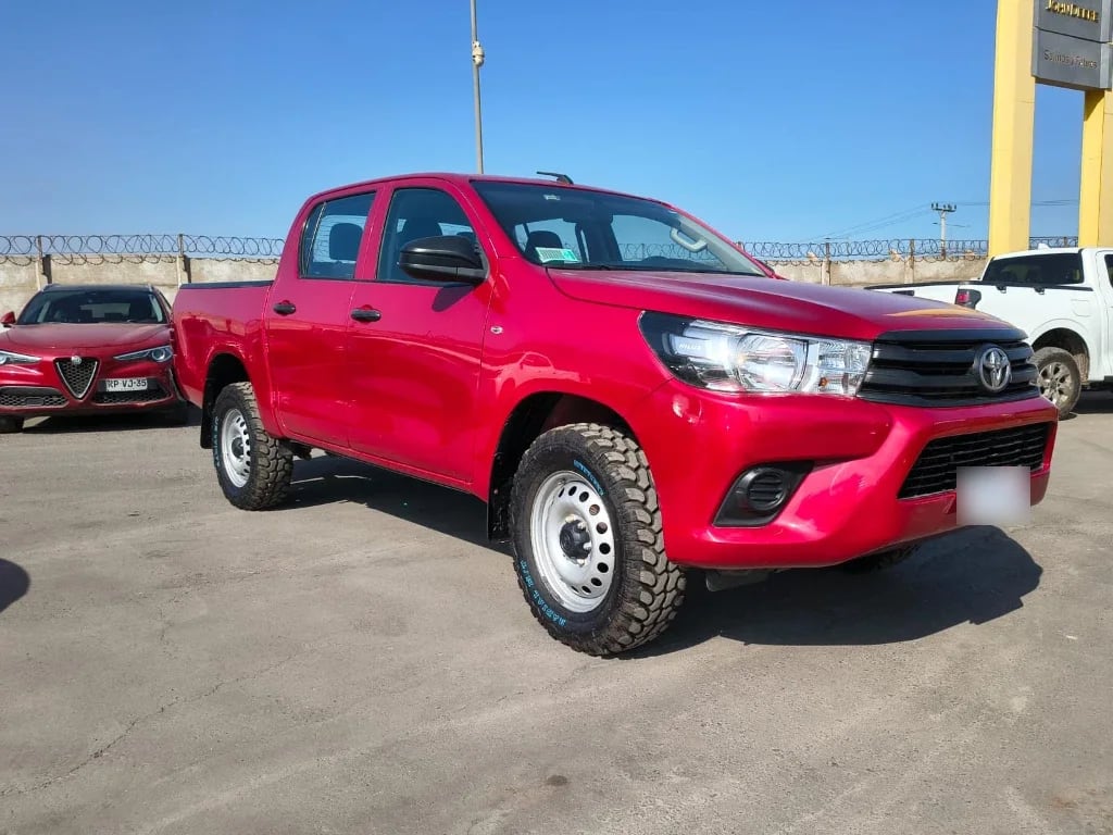Toyota Hilux Dc 4x4 2.4 D Dx Mt año 2024