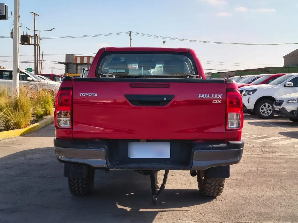 Toyota Hilux Dc 4x4 2.4 D Dx Mt año 2024