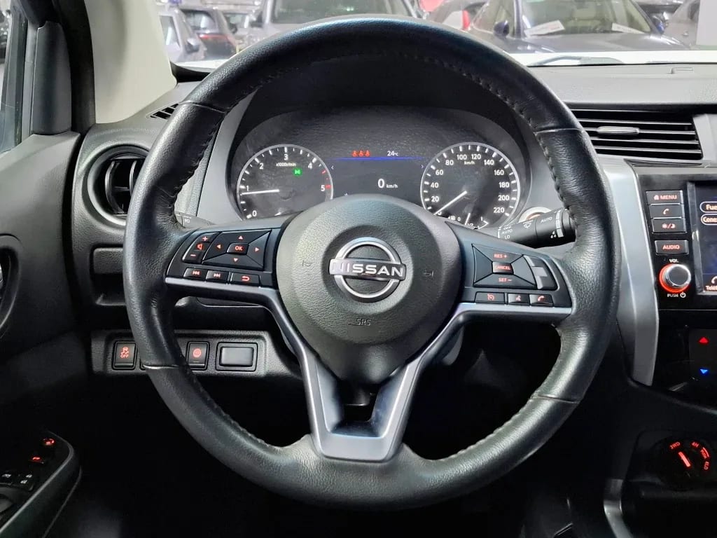 Nissan Navara Dc 4x4 2.3tdi Le año 2023