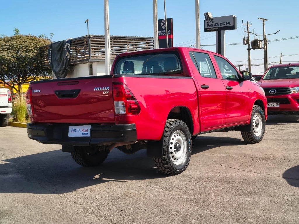 Toyota Hilux Dc 4x4 2.4 D Dx Mt año 2024