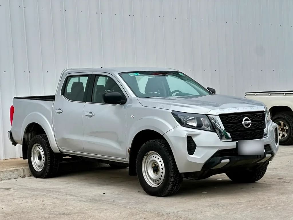 Nissan Navara Navara Dc 4x4 2.3 Tdi Se año 2023