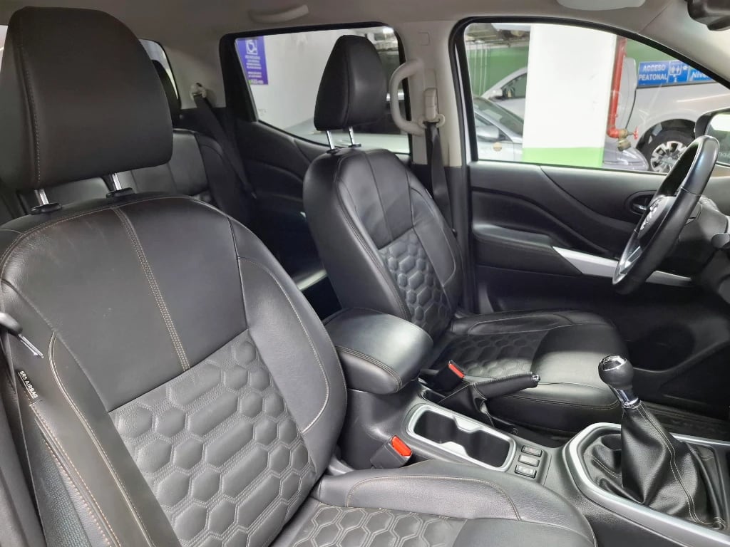 Nissan Navara Dc 4x4 2.3tdi Le año 2023