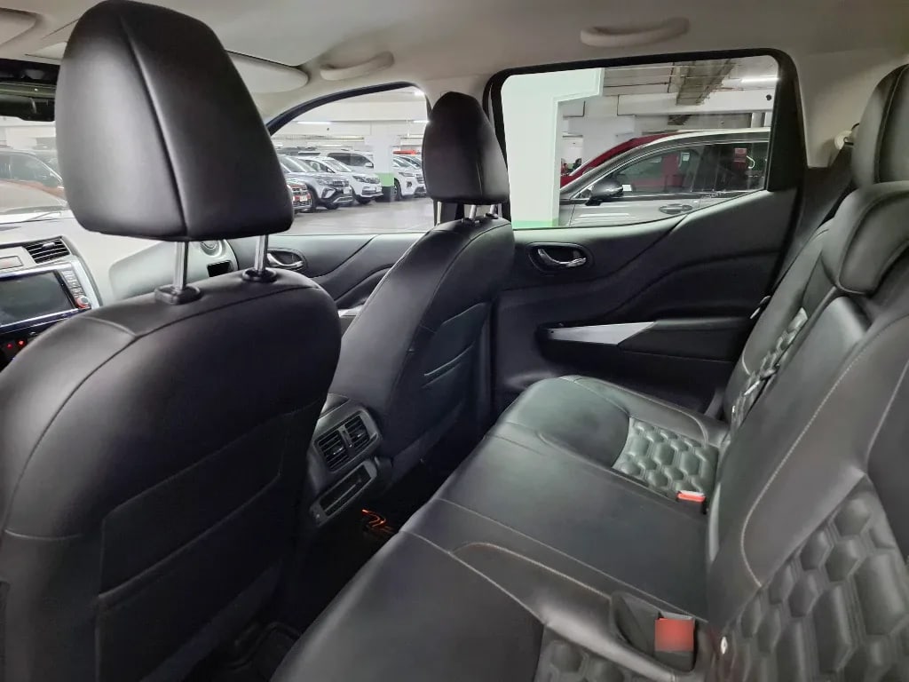 Nissan Navara Dc 4x4 2.3tdi Le año 2023