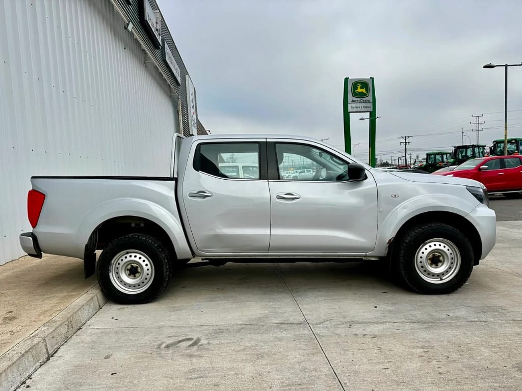 Nissan Navara Navara Dc 4x4 2.3 Tdi Se año 2023