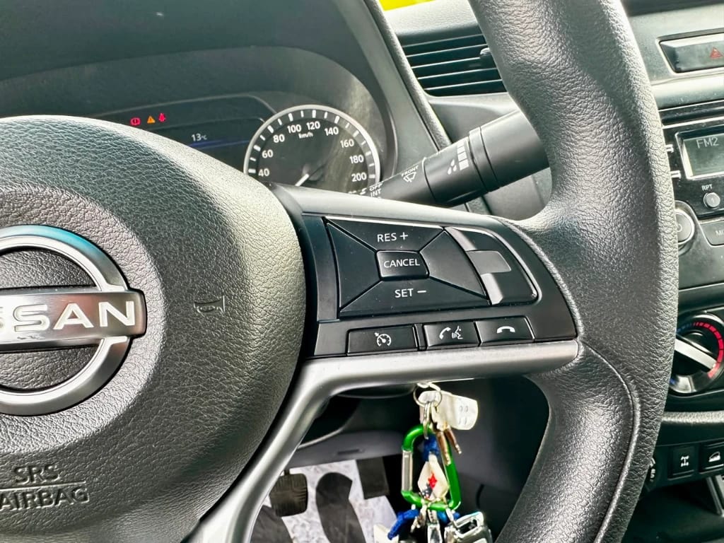 Nissan Navara Navara Dc 4x4 2.3 Tdi Se año 2023