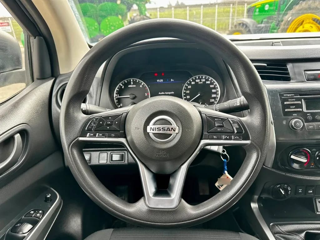 Nissan Navara Navara Dc 4x4 2.3 Tdi Se año 2023