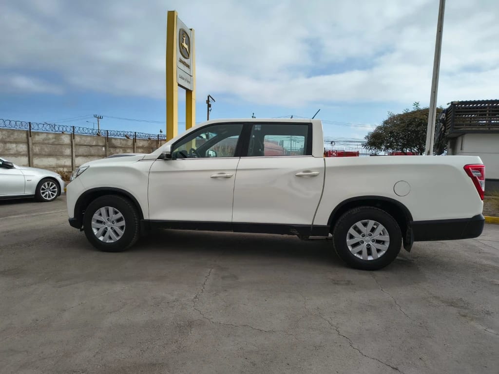 Ssangyong Grand Musso 2.2 4x2 Mt Full-Ql612 año 2023