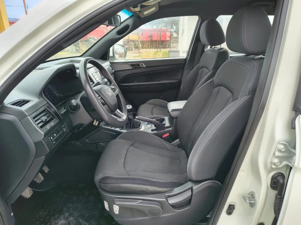 Ssangyong Grand Musso 2.2 4x2 Mt Full-Ql612 año 2023