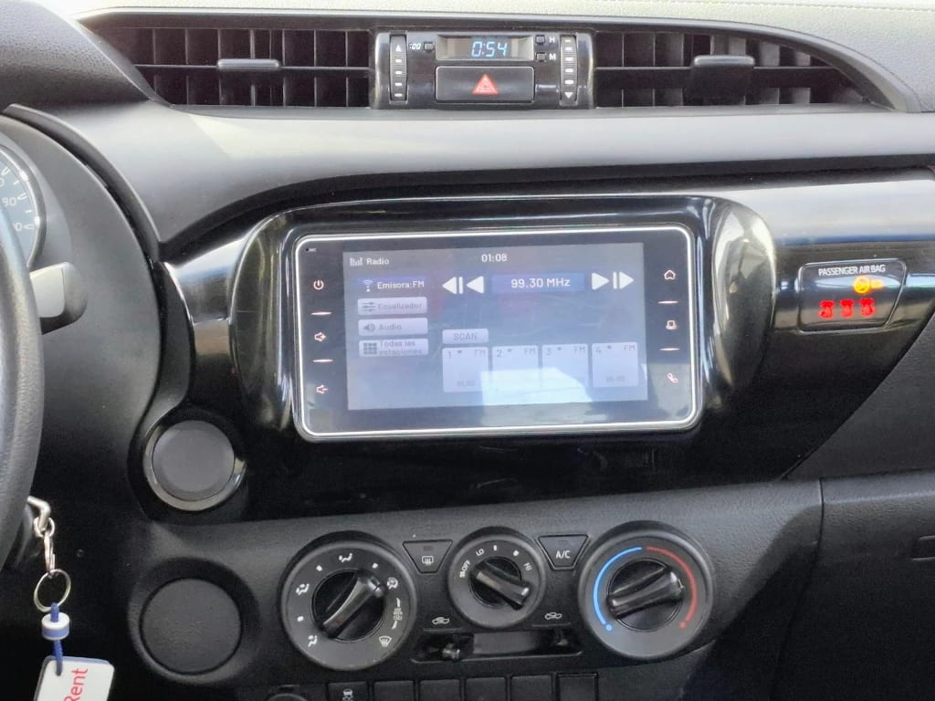 Toyota Hilux Toyota Hilux Dx Tss 4x2 Mt año 2023