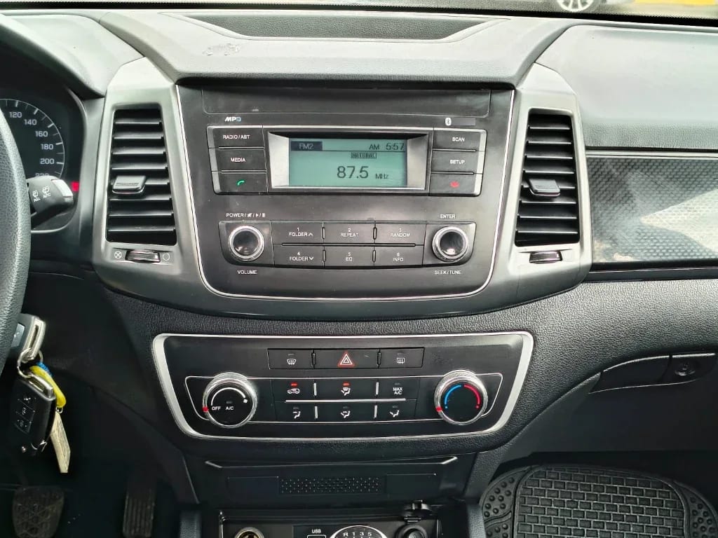 Ssangyong Grand Musso 2.2 4x2 Mt Full-Ql612 año 2023