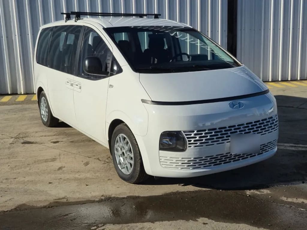 Hyundai Staria Furgón Us4 Mb 2.2 Crdi At año 2024