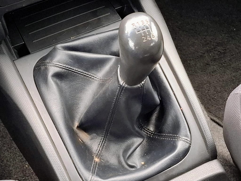 Mitsubishi L200 L200 Katana D/c 2.4 Td Mt Cr año 2022