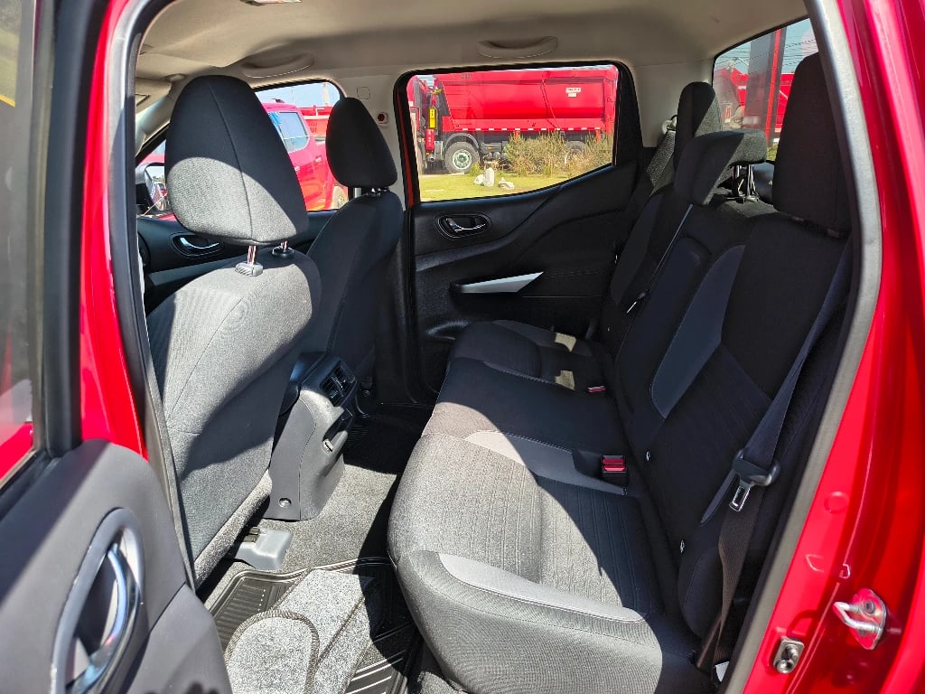 Nissan Navara Dc 4x2 2.3tdi Xe año 2022