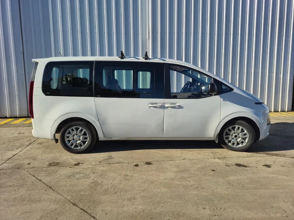 Hyundai Staria Furgón Us4 Mb 2.2 Crdi At año 2024