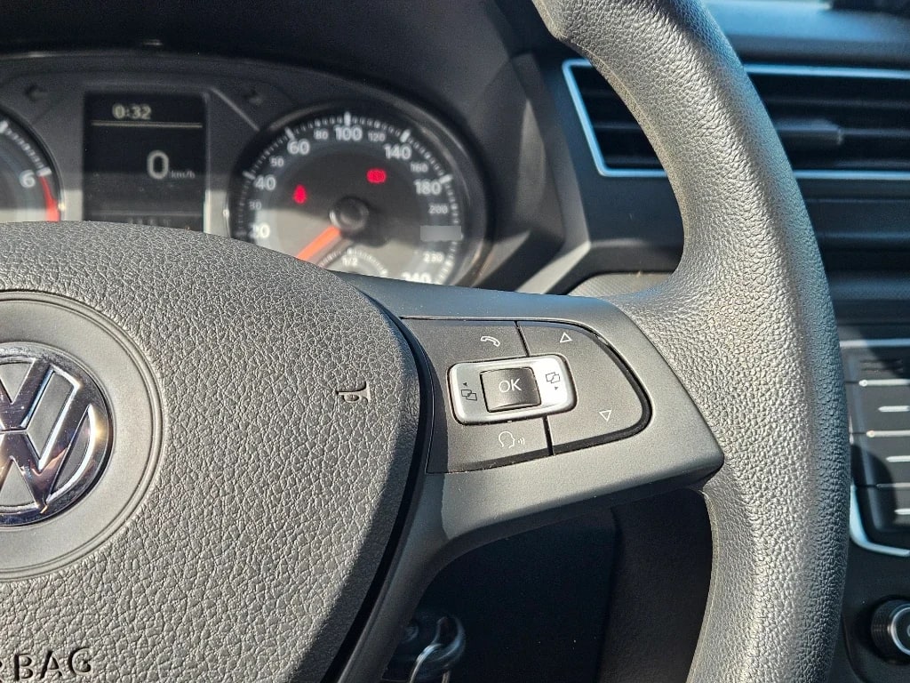 Volkswagen Gol 1.6 Hb Mt Ac año 2022
