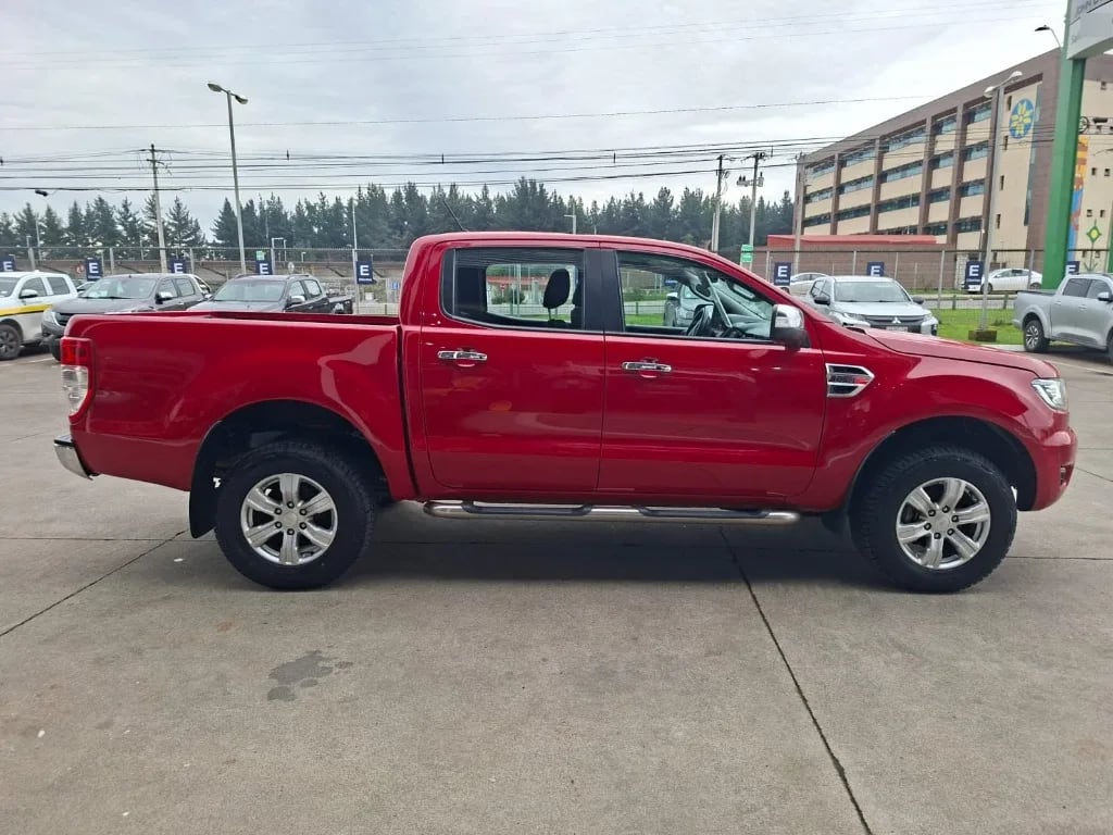 Ford Ranger Dcab Xlt 4x4 3.2 año 2023