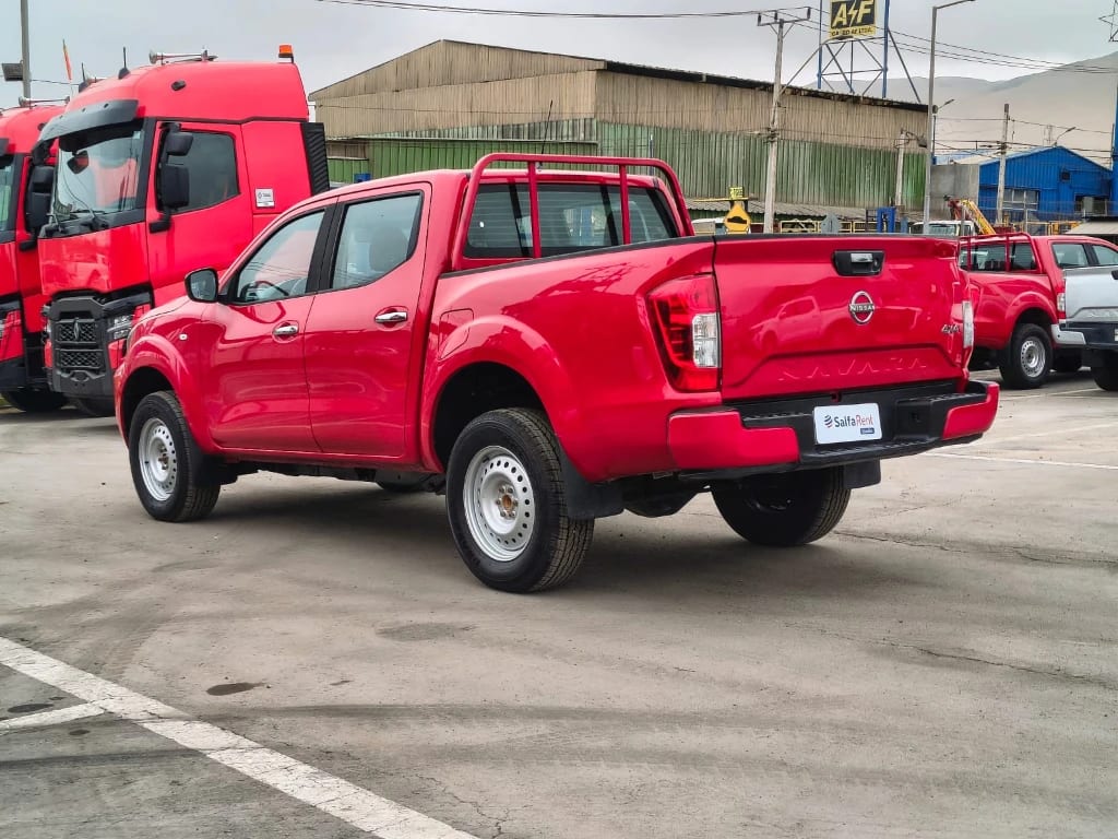 Nissan Navara Navara Dc 4x4 2.3 Tdi Se año 2023