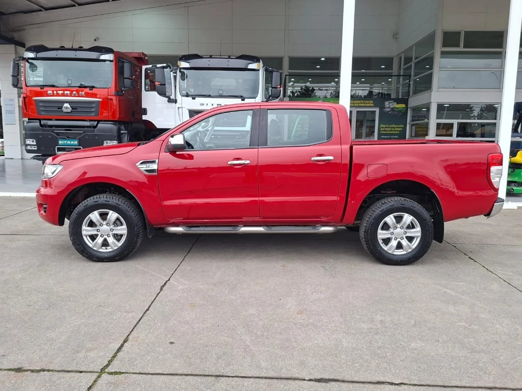 Ford Ranger Dcab Xlt 4x4 3.2 año 2023