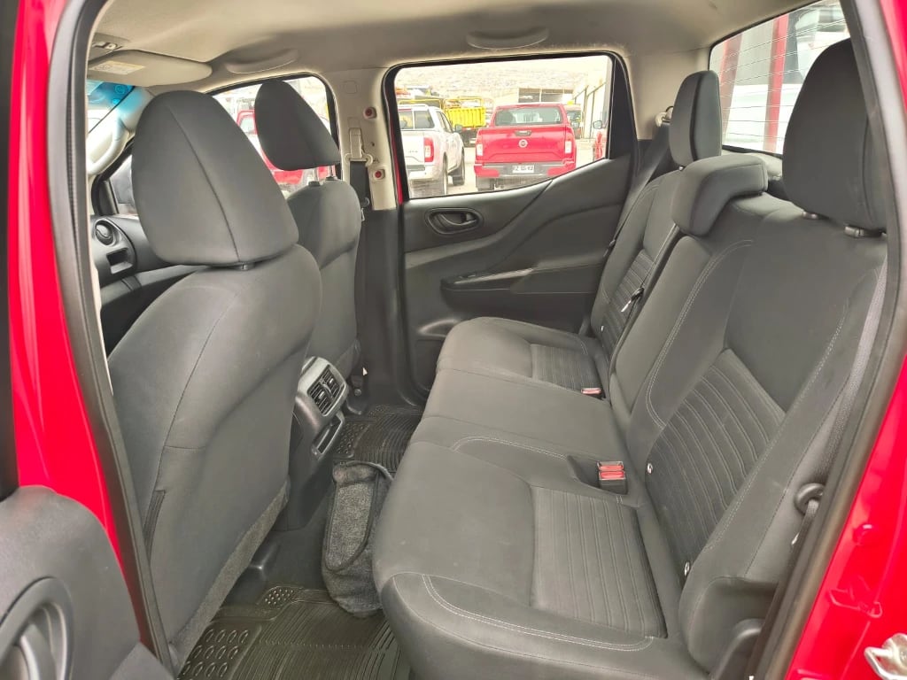 Nissan Navara Navara Dc 4x4 2.3 Tdi Se año 2023