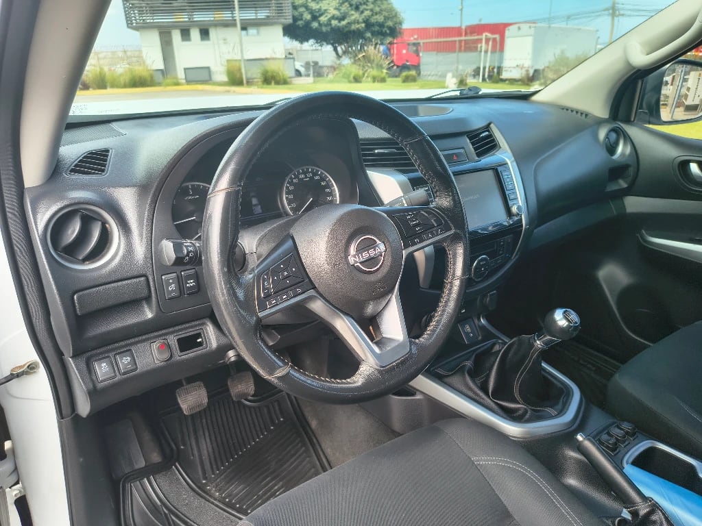 Nissan Navara Dc 4x4 2.3tdi Xe año 2023