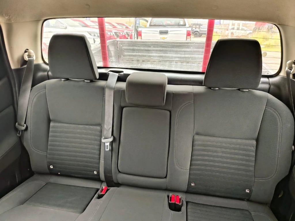 Nissan Navara Navara Dc 4x4 2.3 Tdi Se año 2023