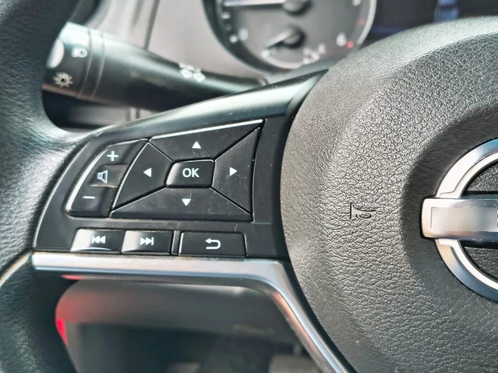 Nissan Navara Navara Dc 4x4 2.3 Tdi Se año 2023