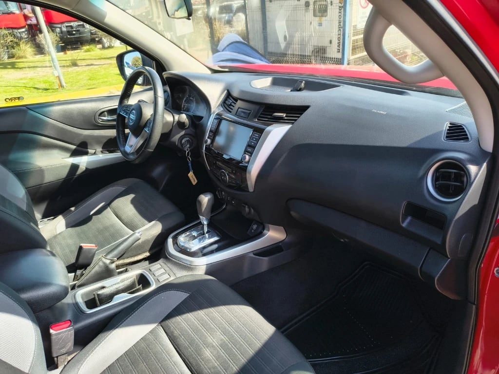 Nissan Navara Dc 4x4 2.3tdi Xe At año 2023