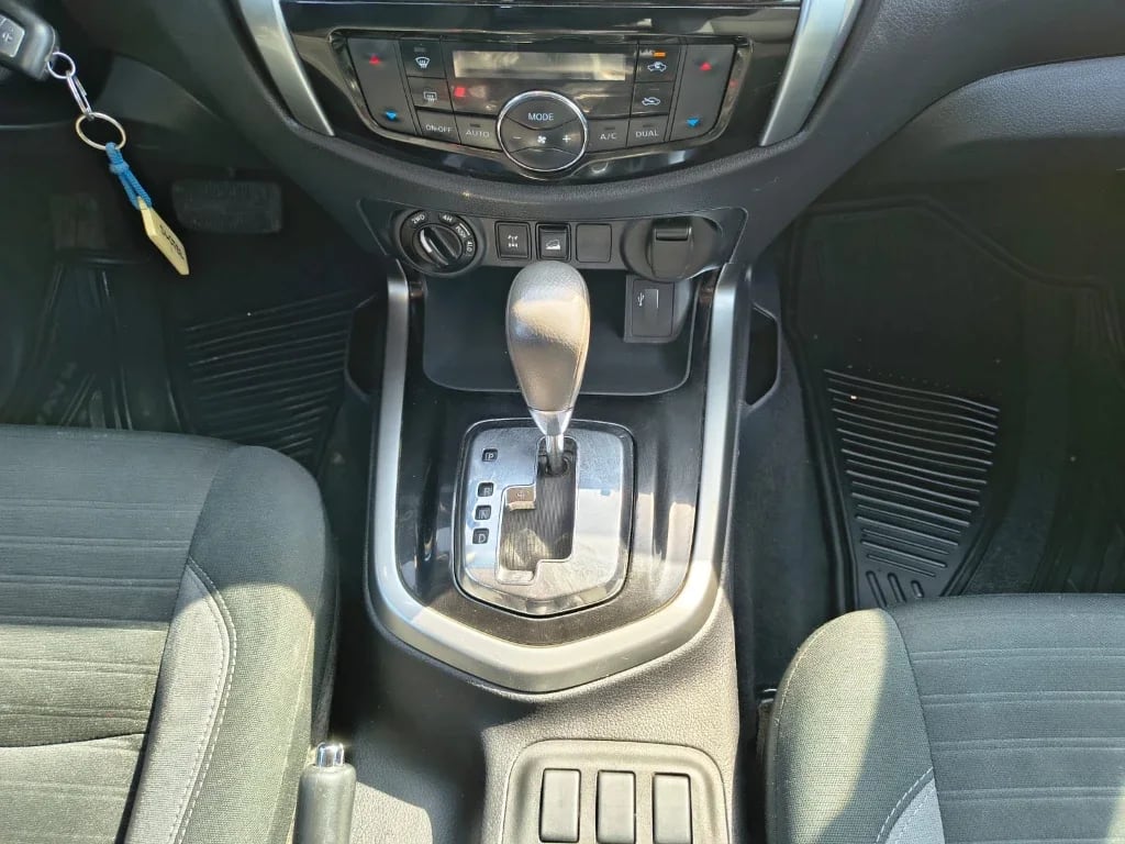 Nissan Navara Dc 4x4 2.3tdi Xe At año 2023
