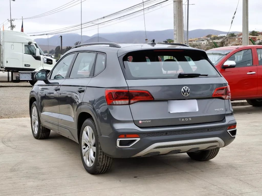 Volkswagen Taos Taos 1.4 Tsi At Comfortline año 2022