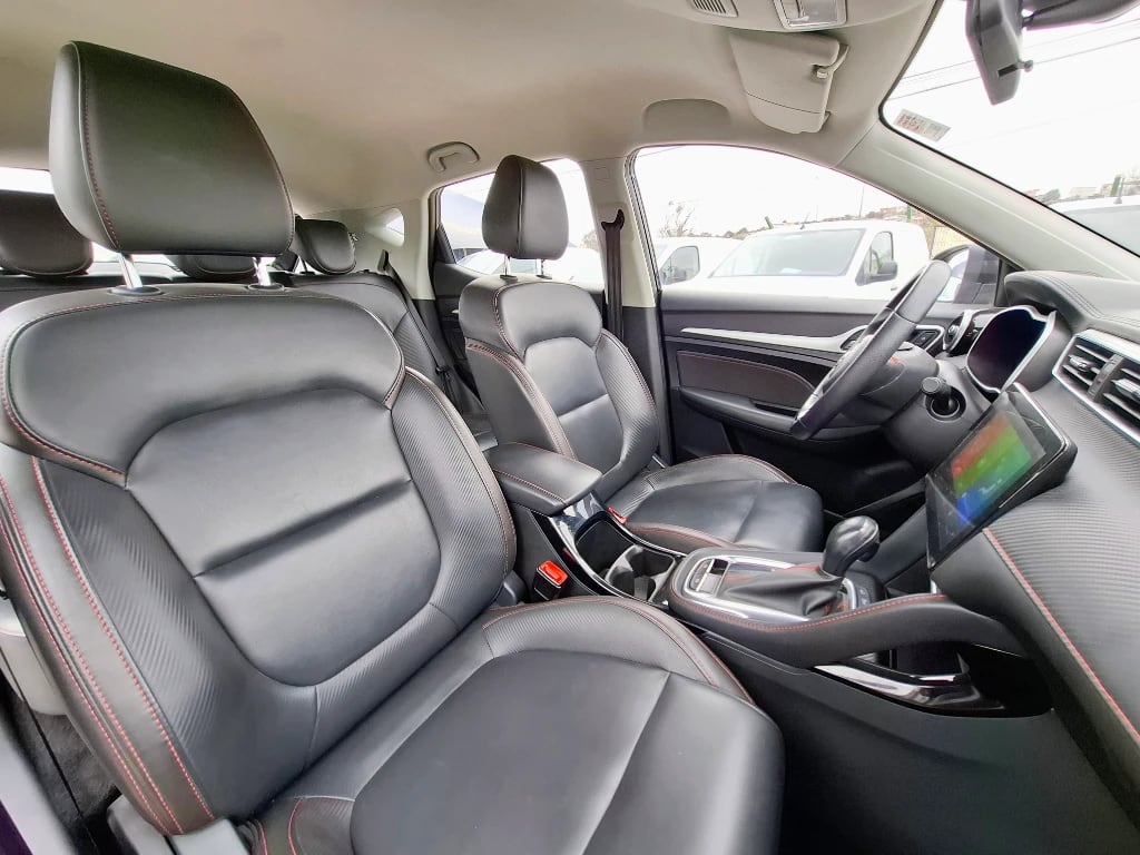 MG Zx Zx 1.5l Cvt Dlx año 2023