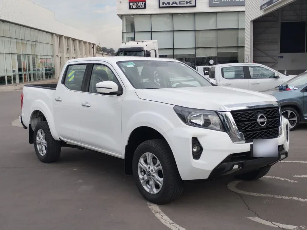 Nissan Navara Dc 4x2 2.3tdi Xe año 2023