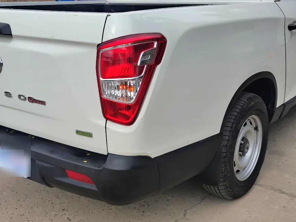 Ssangyong Grand Musso Gran Musso 2.2 4x2 Mt Full -Ql610 año 2023