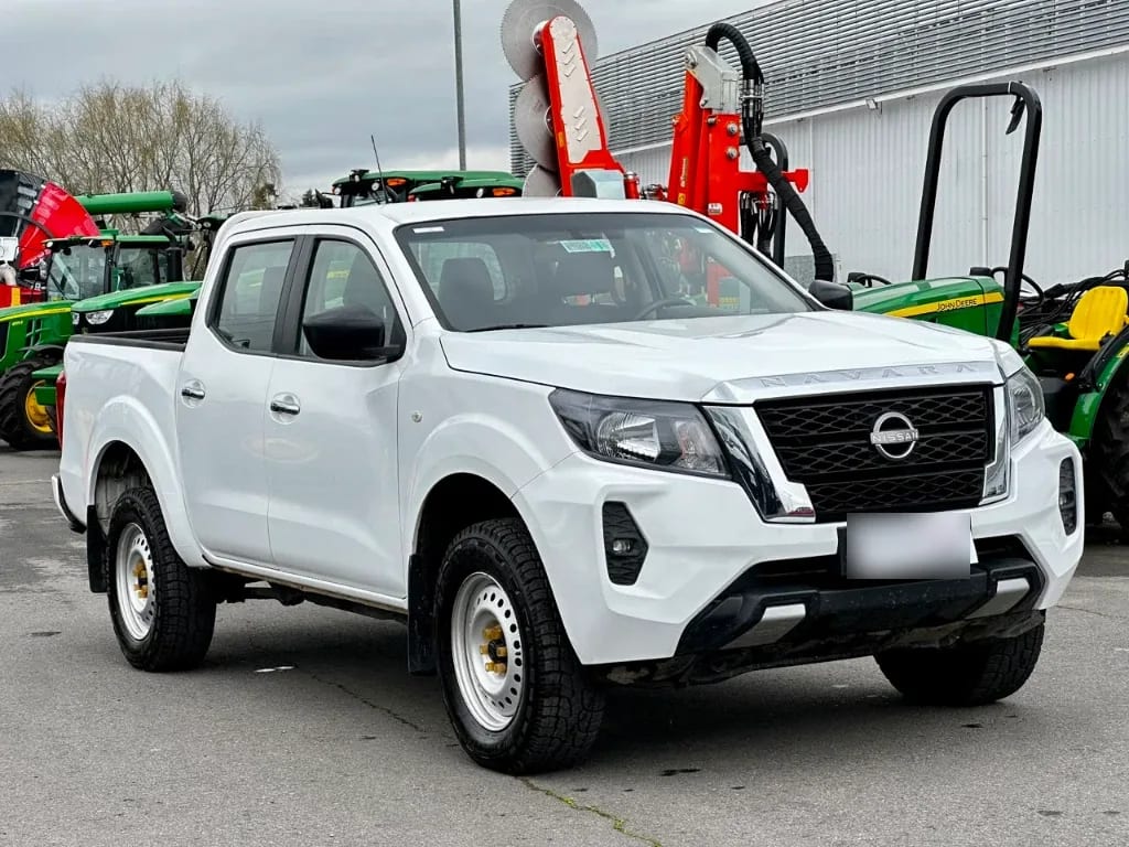 Nissan Navara Navara Dc 4x4 2.3 Tdi Se año 2023