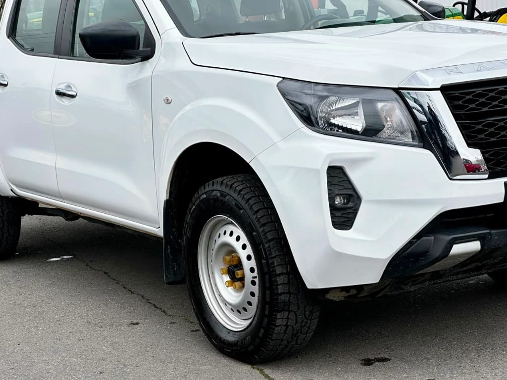 Nissan Navara Navara Dc 4x4 2.3 Tdi Se año 2023