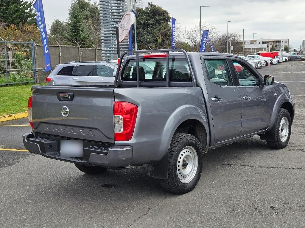 Nissan Navara Dc 4x2 2.3tdi Se año 2022