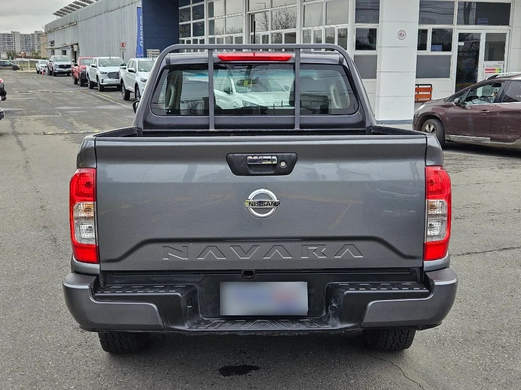 Nissan Navara Dc 4x2 2.3tdi Se año 2022