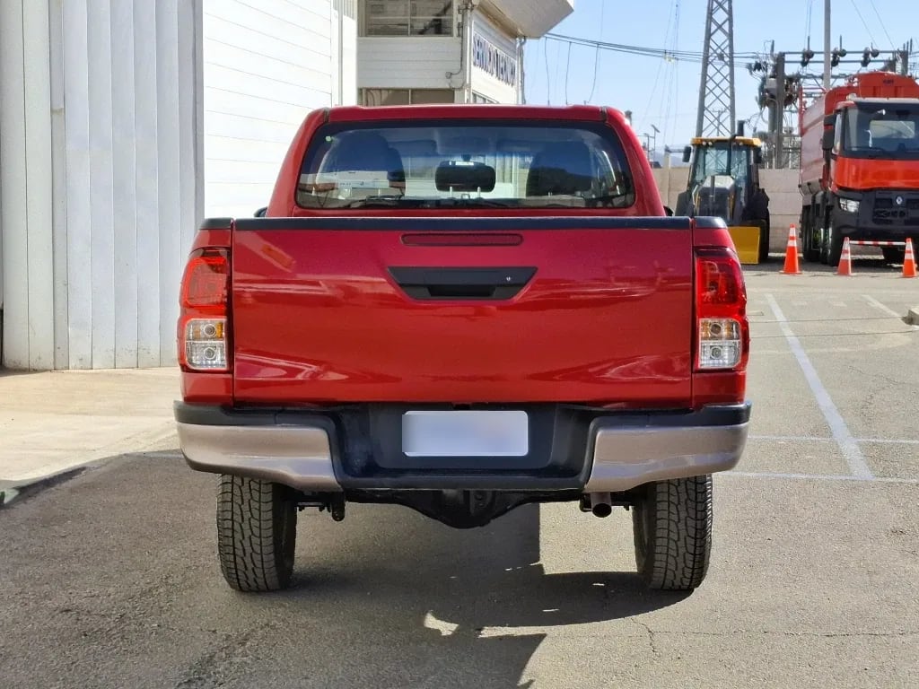 Toyota Hilux Dc 4x2 2.4 D Dx Mt año 2022