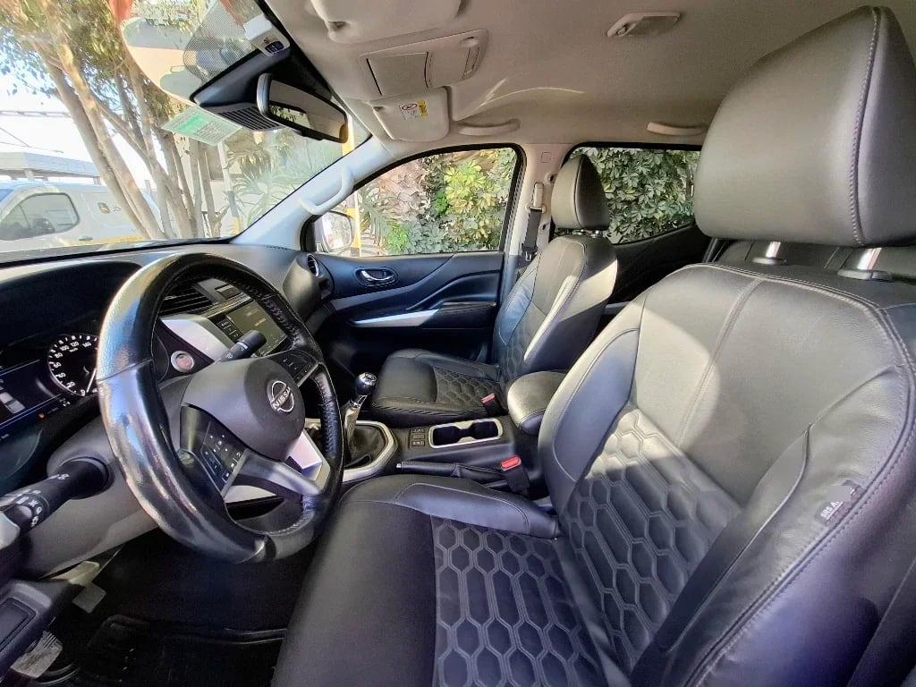 Nissan Navara Dc 4x4 2.3tdi Le año 2023