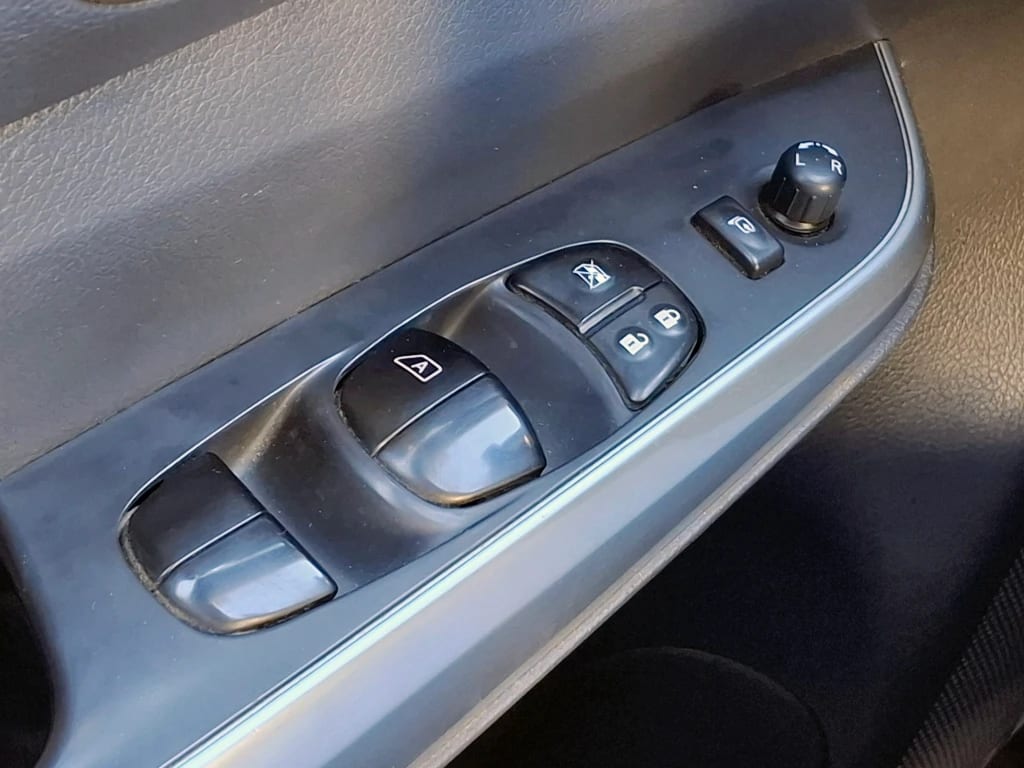 Nissan Navara Dc 4x4 2.3tdi Le año 2023