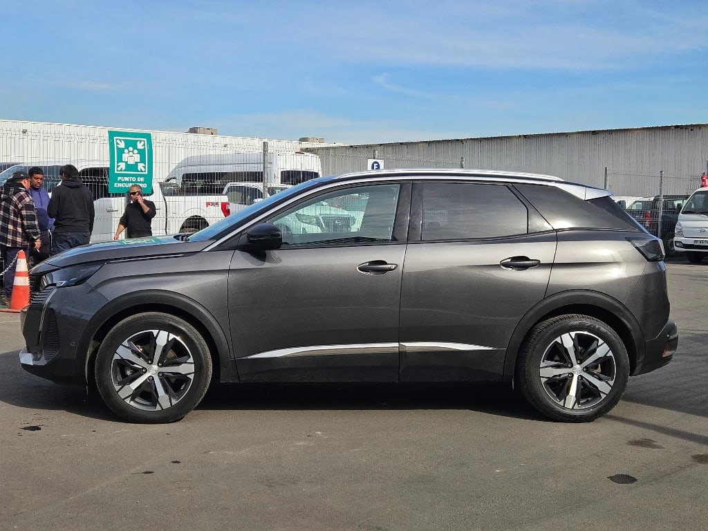 Peugeot 3008 Allure Bluehdi 130 Eat8 año 2024
