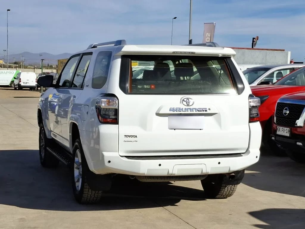Toyota 4runner 4runner 4x4 Sr5 At año 2021