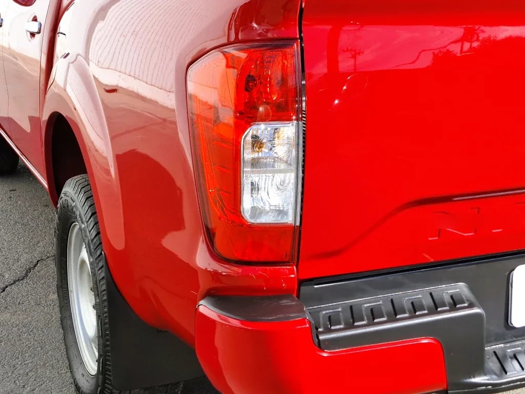 Nissan Navara Dc 4x2 2.3tdi Se año 2023