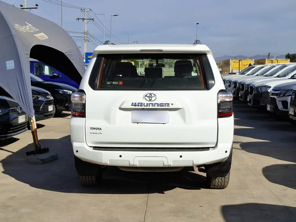 Toyota 4runner 4runner 4x4 Sr5 At año 2021