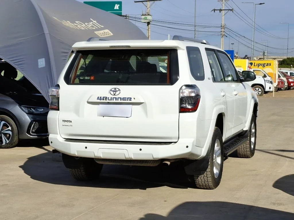 Toyota 4runner 4runner 4x4 Sr5 At año 2021