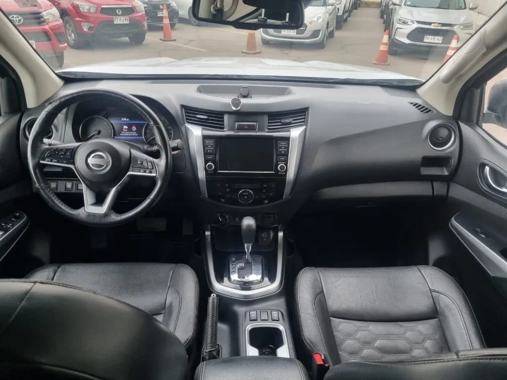 Nissan Navara Dc 4x4 2.3tdi Le At año 2022