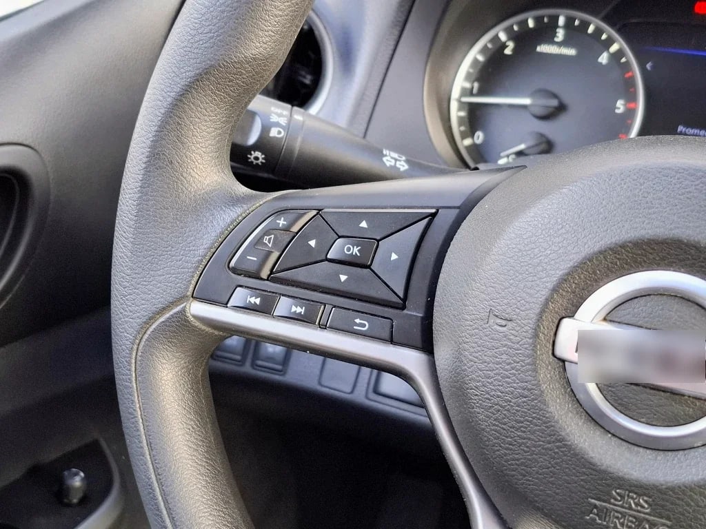 Nissan Navara Dc 4x2 2.3tdi Se año 2023